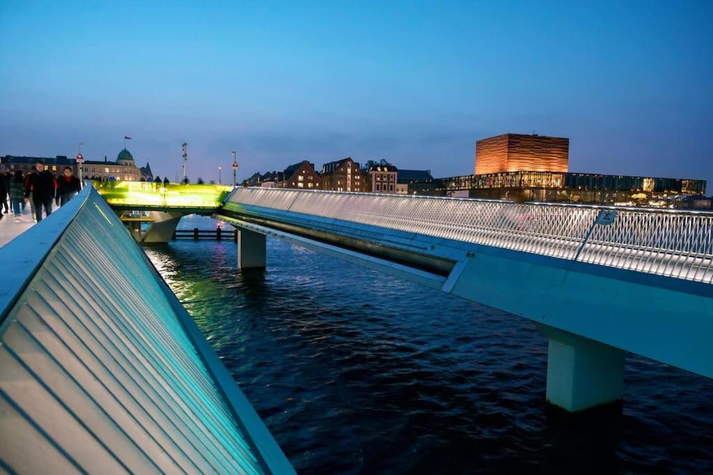 Chic Apartment In Vibrant Area By Copenhagen Canals โคเปนเฮเกน ภายนอก รูปภาพ